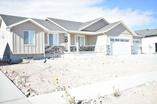 216-125 S Freedom Way, Grantsville, UT, 84029-3747 | Card Image