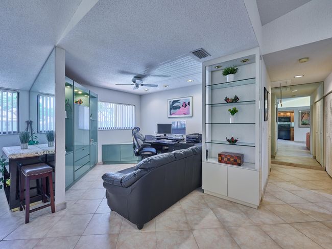 APT-202 - 10828 Lake Palm Ln, Condo with 3 bedrooms, 2 bathrooms and null parking in Boynton Beach FL | Image 27