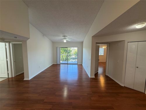 307-5005 Wiles Rd, Coconut Creek, FL, 33073-4202 | Card Image