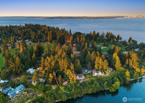11127 Ne Wing Point Drive, Bainbridge Island, WA, 98110 | Card Image