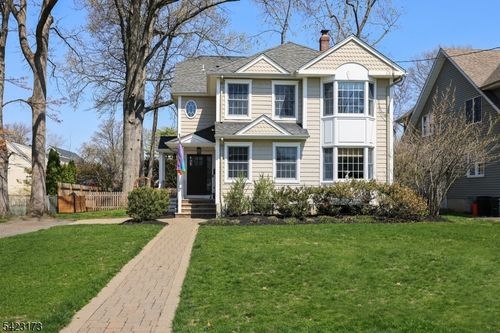 1311 Pine Grove Ave, Westfield, NJ, 07090-2220 | Card Image