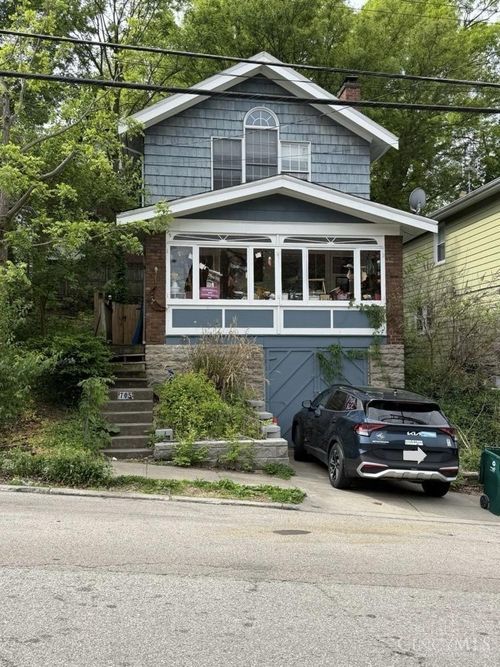 705 Riddle Rd, Cincinnati, OH, 45220 | Card Image