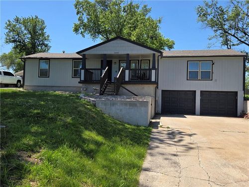 1000 S Trail Ridge Drive E, Independence, MO, 64050 | Card Image