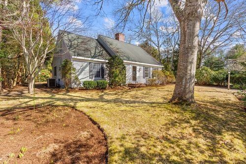 92 Wianno Cir, Osterville, MA, 02655-2155 | Card Image