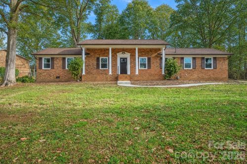 1254 Huckleberry Dr, Lincolnton, NC, 28092-7757 | Card Image