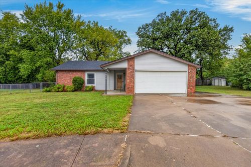 5612 East Pl, Bartlesville, OK, 74006-7019 | Card Image