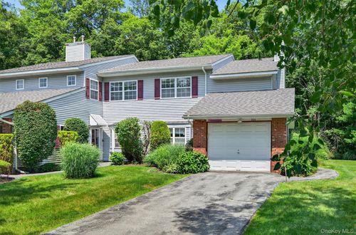 226 Eagleton Dr, Monroe, NY, 10950-5140 | Card Image