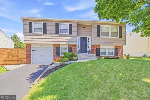 1537 Princess Anne Dr, LANCASTER, PA, 17601-5628 | Card Image