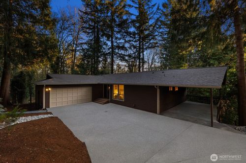 25529 Se 159th St, Issaquah, WA, 98027-8249 | Card Image