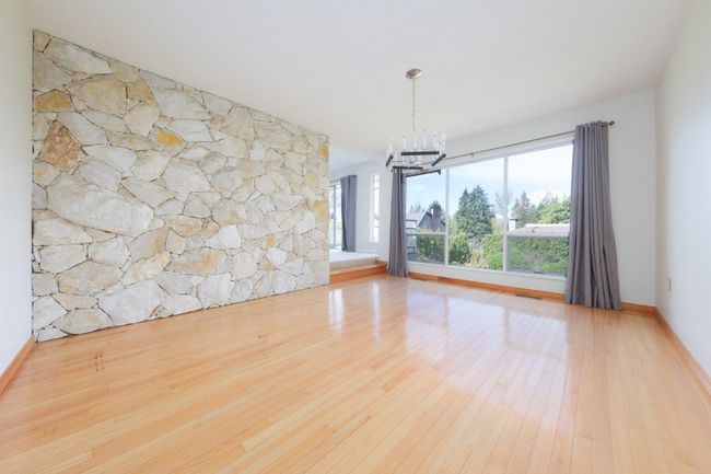 6212 Gordon Avenue, House other with 6 bedrooms, 3 bathrooms and 6 parking in Burnaby BC | Image 6