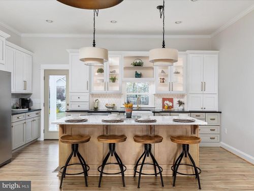 176 S Virginia St, STRASBURG, VA, 22657-2663 | Card Image