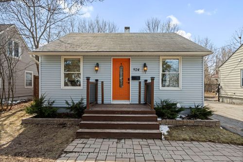 924 Fisher Ave, Ottawa, ON, K1Z6P4 | Card Image