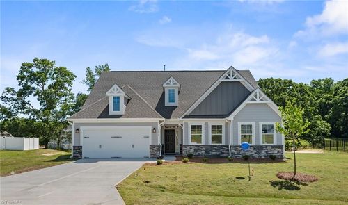7834 Fairview Garden Trl, Clemmons, NC, 27012-8046 | Card Image