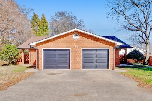 1605 Albert Ln, Hixson, TN, 37343-4968 | Card Image