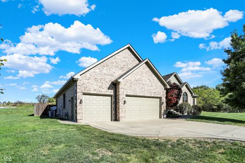 6750 E Rolling Valley Ct, Mooresville, IN, 46158-7214 | Card Image