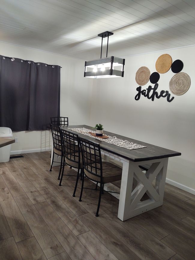 Dining | Image 10