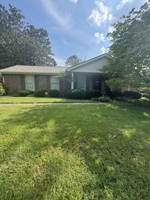 580 Stratford Way, Clarksville, TN, 37043-6015 | Card Image
