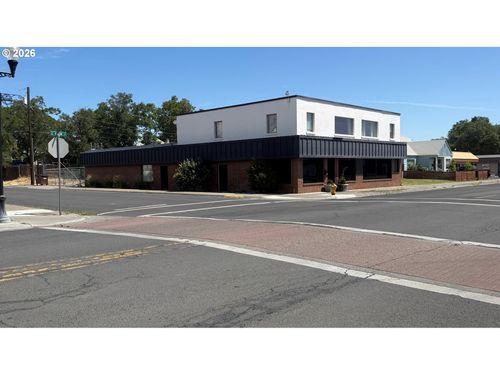 a-and-b-505 E Main St, Hermiston, OR, 97838-1953 | Card Image