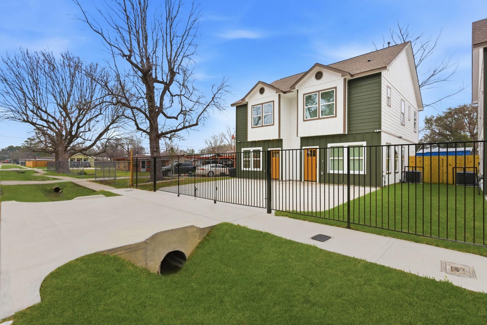 Residential Income in Houston 4