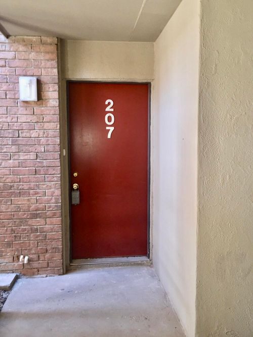 4433 N Stanton St, El Paso, TX, 79902-1372 | Card Image