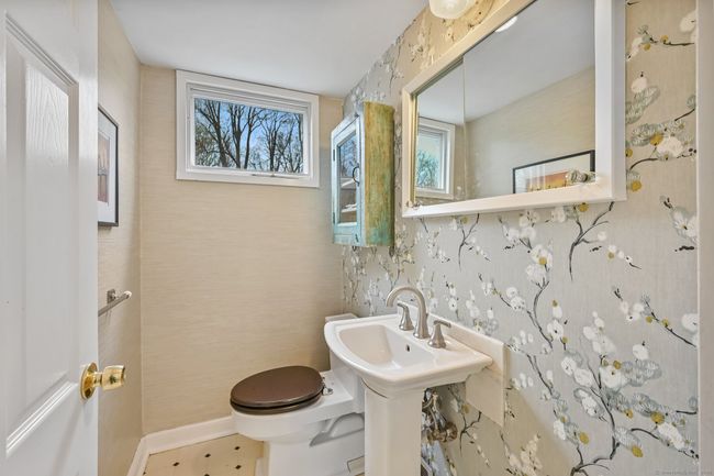2214 Huntington Tpke, House other with 3 bedrooms, 2 bathrooms and null parking in Trumbull CT | Image 26