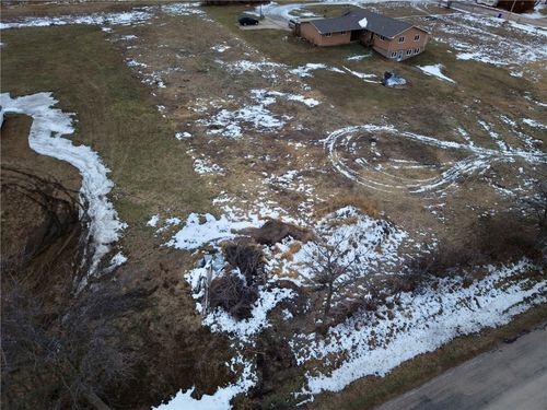 2641 Union Dr Sw, Cedar Rapids, IA, 52404-7329 | Card Image