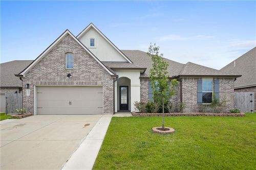 6808 Delta Ridge Ave, Slidell, LA, 70461-6647 | Card Image