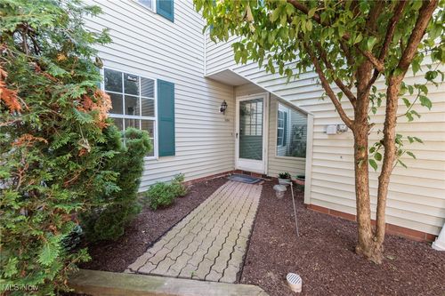 apt-106-6131 Center St, Mentor, OH, 44060-8649 | Card Image