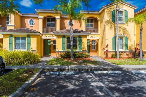 942 Ne 42nd Pl, Homestead, FL, 33033-5117 | Card Image