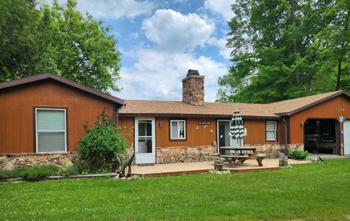 9194 Penasha Dr, Reed City, MI, 49677-8491 | Card Image