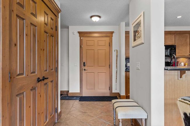 318 - 155 Crossbow Place, Condo with 2 bedrooms, 3 bathrooms and 1 parking in Canmore AB | Image 20