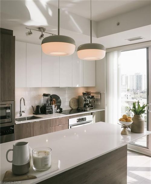 507-8 Ann St, Mississauga, ON, L5G0C1 | Card Image