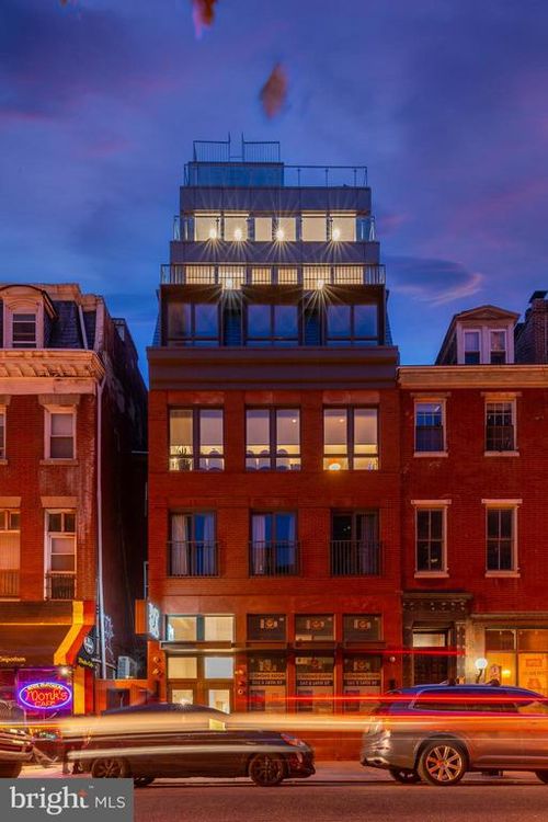 4-262 S 16th St, PHILADELPHIA, PA, 19102-3318 | Card Image