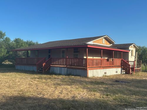 115 Terrace Hill Ln, Floresville, TX, 78114-6350 | Card Image