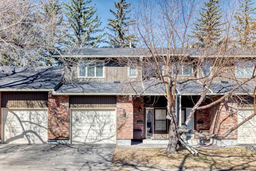 33-10001 Brookpark Blvd Sw, Calgary, AB, T2W3E3 | Card Image