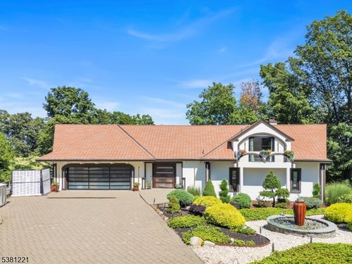 18 Fairview Dr, North Caldwell, NJ, 07006-4515 | Card Image