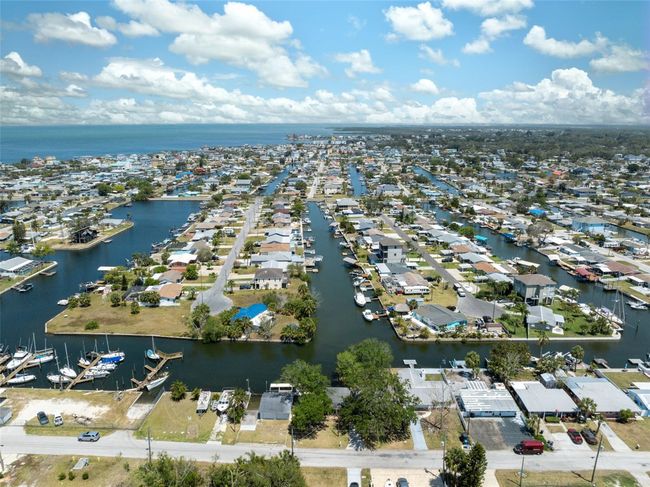 6521 Boatyard Dr, House other with 2 bedrooms, 1 bathrooms and null parking in HUDSON FL | Image 35