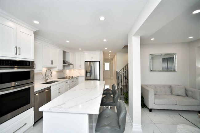 3231 Sharp Rd, House attached with 3 bedrooms, 4 bathrooms and 2 parking in Burlington ON | Image 17
