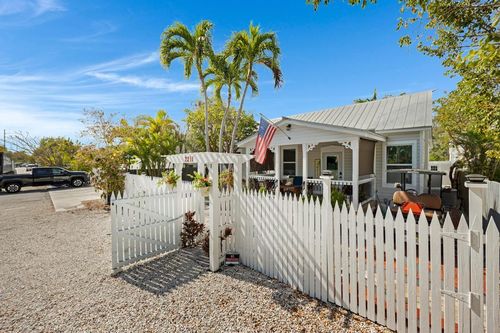 2211 Staples Ave, Key West, FL, 33040-3845 | Card Image