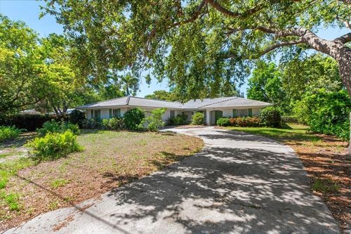 1735 Shoreland Drive, Sarasota, FL, 34239 | Card Image