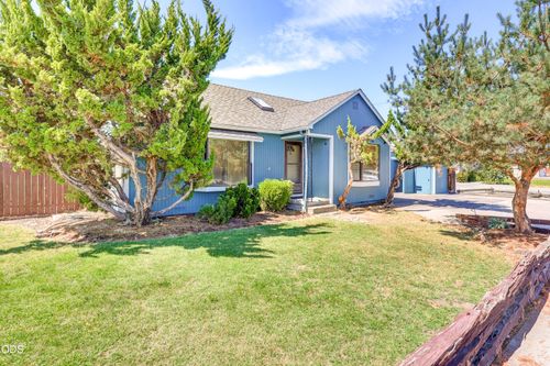 1590 S Columbus Ave, Medford, OR, 97501-3926 | Card Image