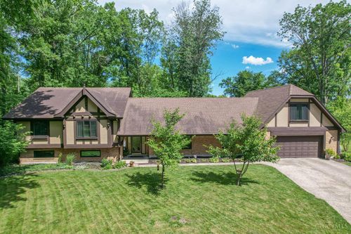 7261 Candlewyck Ct, Centerville, OH, 45459-5001 | Card Image