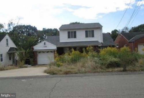 779 Darlington St, CARNEGIE, PA, 15106-1735 | Card Image