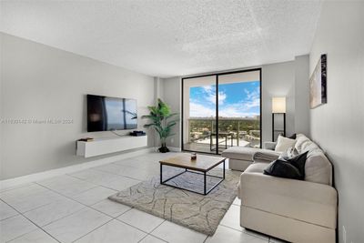 1112 - 13499 Biscayne Blvd, Condo with 1 bedrooms, 1 bathrooms and null parking in North Miami FL | Image 1