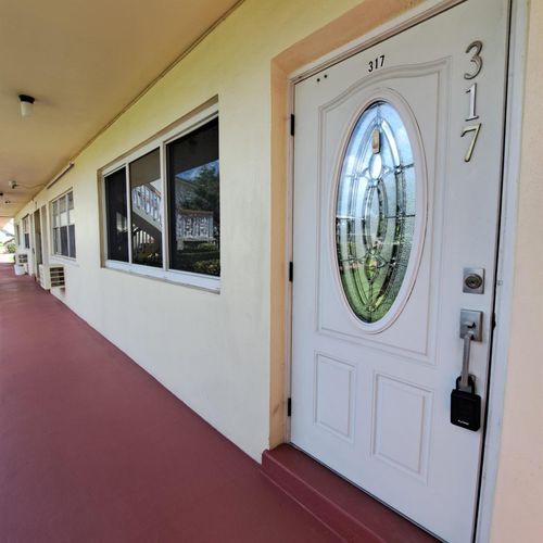 317 Norwich N, West Palm Beach, FL, 33417-7928 | Card Image