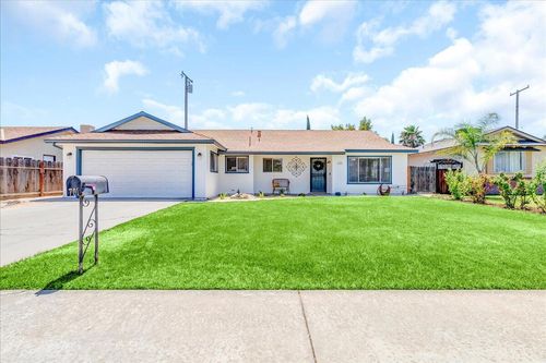 701 Theta Ave, Porterville, CA, 93257-1535 | Card Image