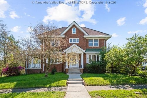 853 Edgewood Dr, Charleston, WV, 25302-2811 | Card Image