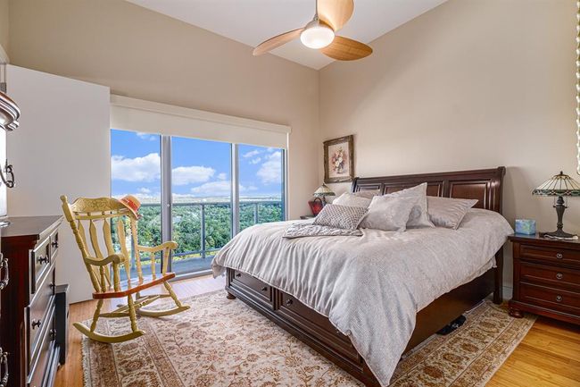 SECOND BEDROOM WITH BALCONY | Image 16