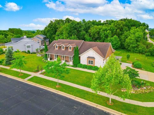 401 Highland Rd, Cambridge, WI, 53523-9313 | Card Image