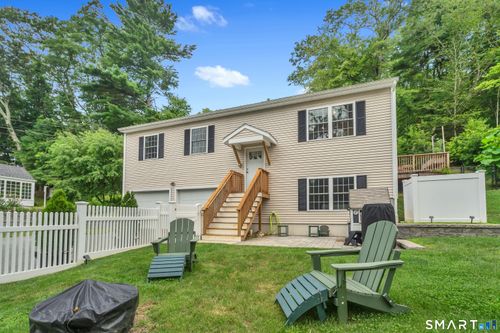 105-A E Pattagansett Rd, Niantic, CT, 06357 | Card Image